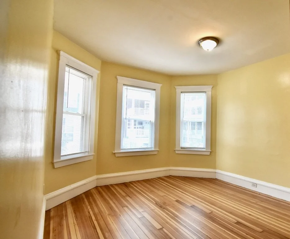 3 bed, 1 bath apartment for rent at 8 Ridgewood St Unit 1, Boston — photo 5 of 32