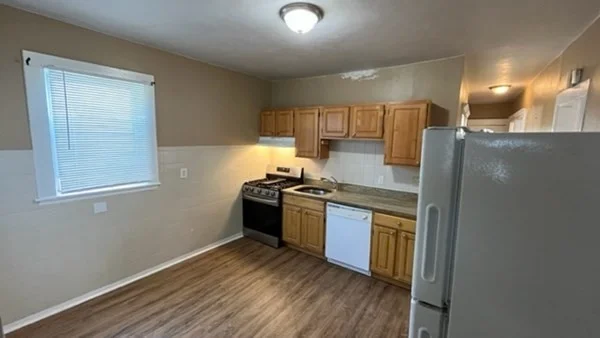 3 bed, 1 bath apartment for rent at 8 Ridgewood St Unit 3, Dorchester — photo 3 of 14