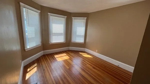 3 bed, 1 bath apartment for rent at 8 Ridgewood St Unit 3, Dorchester — photo 12 of 14