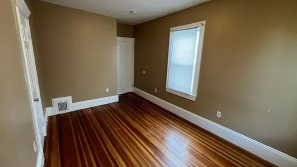 3 bed, 1 bath apartment for rent at 8 Ridgewood St Unit 3, Dorchester — photo 9 of 14