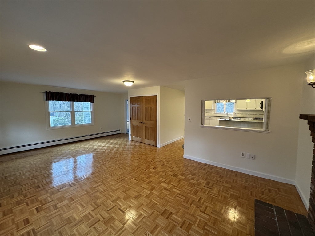 3 bed, 2 bath apartment for rent at 8 Risley Rd, Marblehead Neck — photo 18 of 28