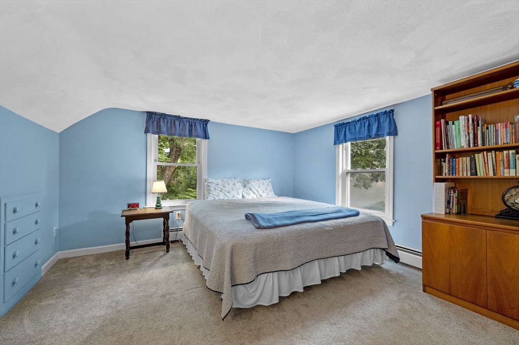 3 bed, 2 bath apartment for rent at 8 Risley Rd, Marblehead Neck — photo 26 of 28
