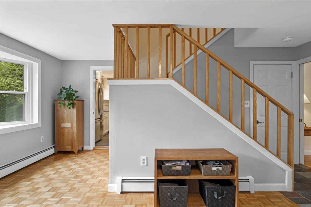 3 bed, 2 bath apartment for rent at 8 Risley Rd, Marblehead Neck — photo 7 of 28