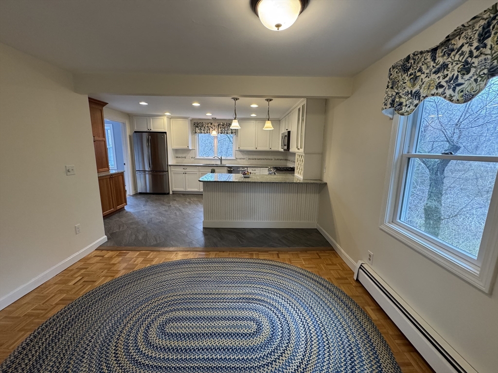 3 bed, 2 bath apartment for rent at 8 Risley Rd, Marblehead Neck — photo 8 of 28