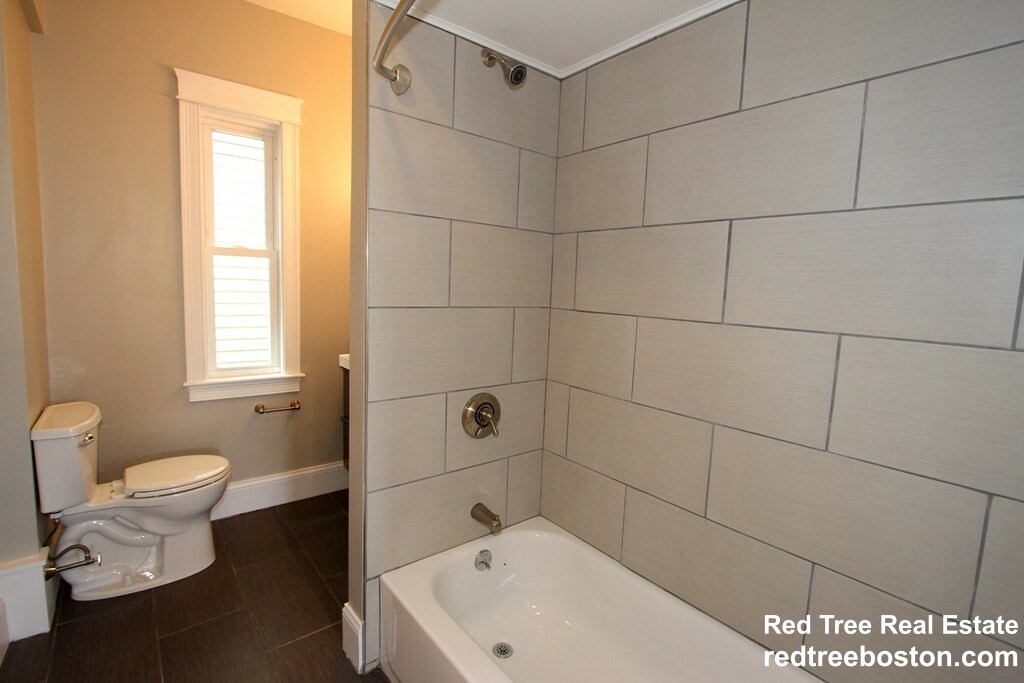 2 bed, 1 bath apartment for rent at 8 Roach St Unit 1, Dorchester — photo 8 of 11