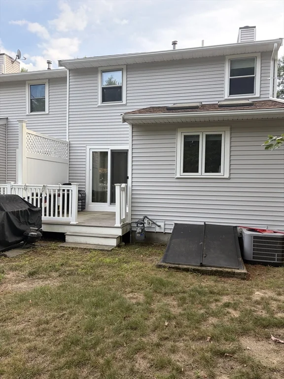 2 bed, 1 bath apartment for rent at 8 Robin Circle Unit 1, Norton — photo 2 of 15