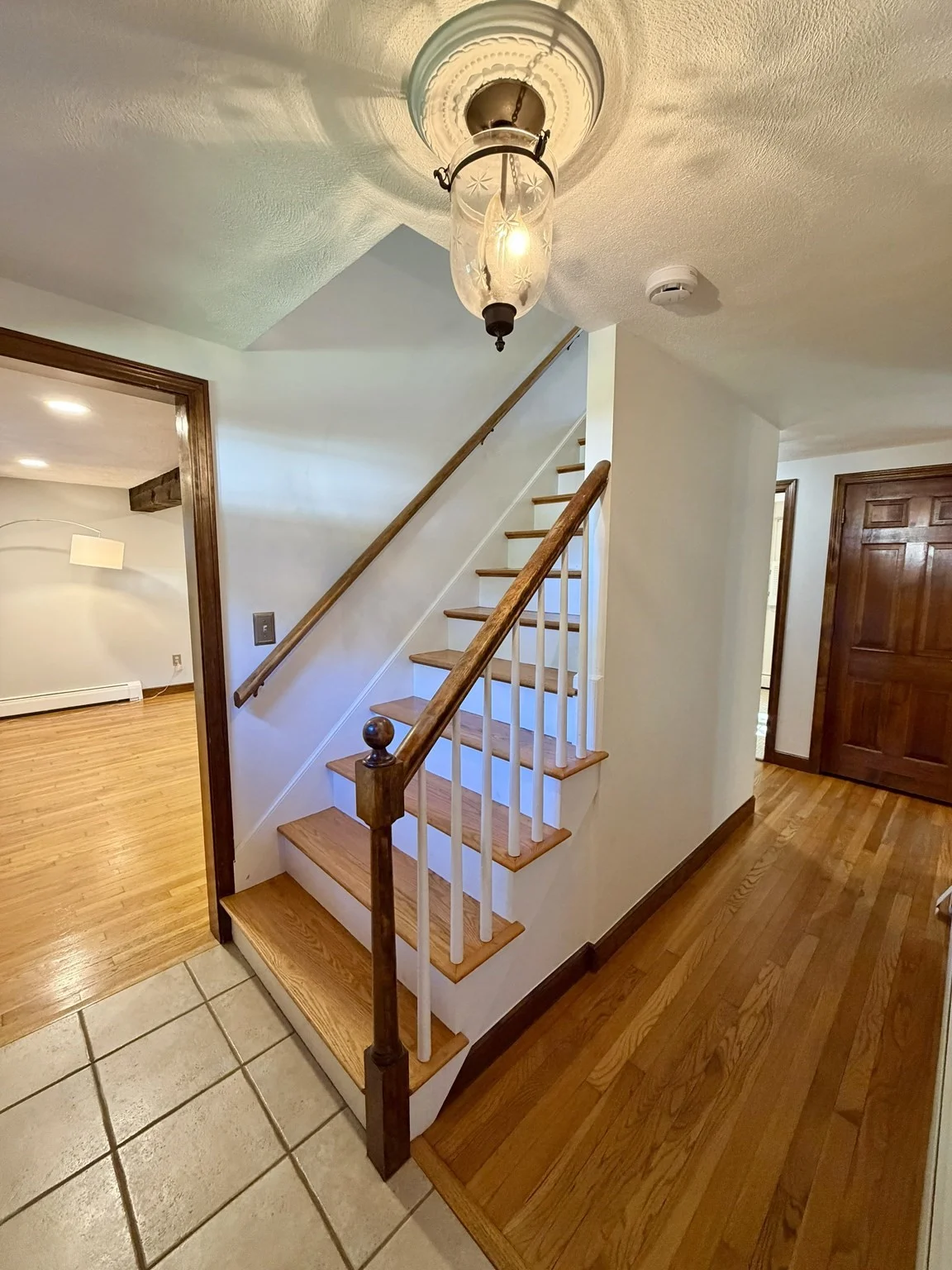 4 bed, 2 bath apartment for rent at 8 Robin Rd, Milford — photo 3 of 27