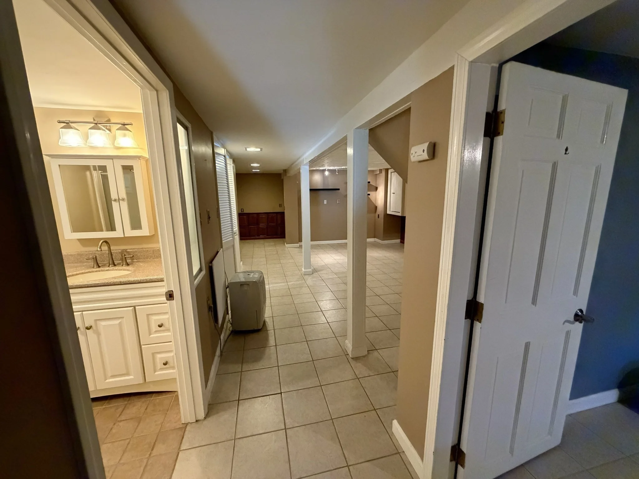 4 bed, 2 bath apartment for rent at 8 Robin Rd, Milford — photo 24 of 27