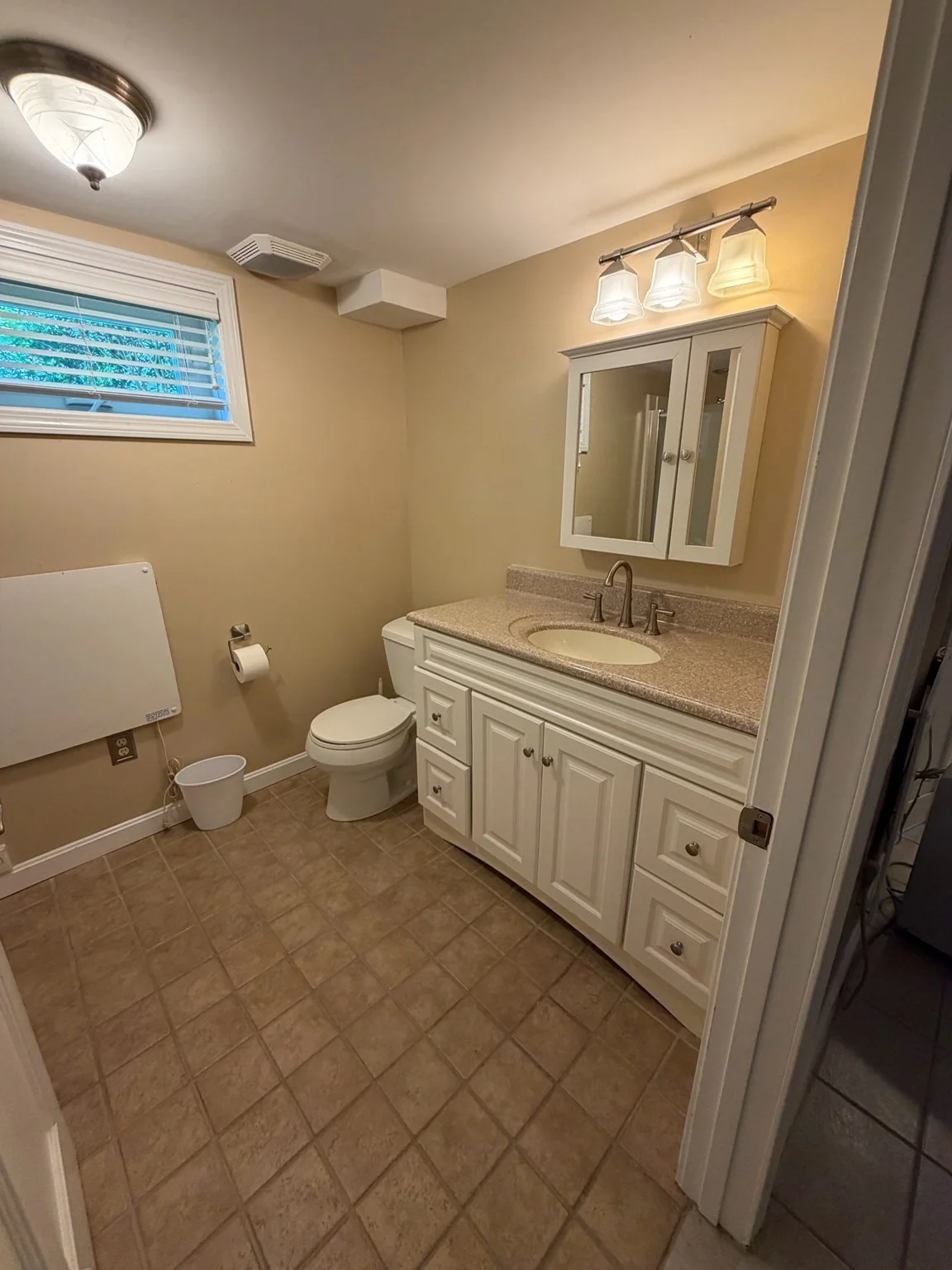 4 bed, 2 bath apartment for rent at 8 Robin Rd, Milford — photo 23 of 27