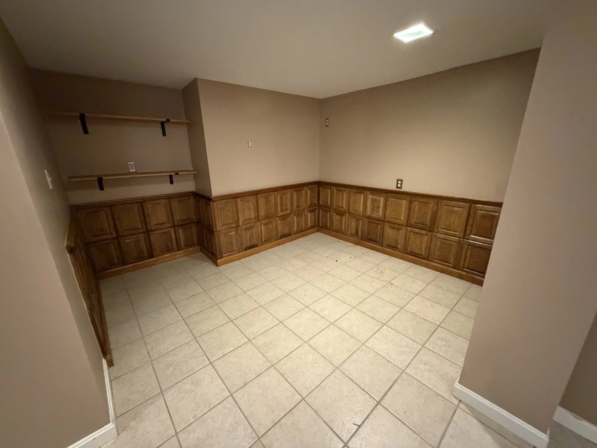 4 bed, 2 bath apartment for rent at 8 Robin Rd, Milford — photo 20 of 27