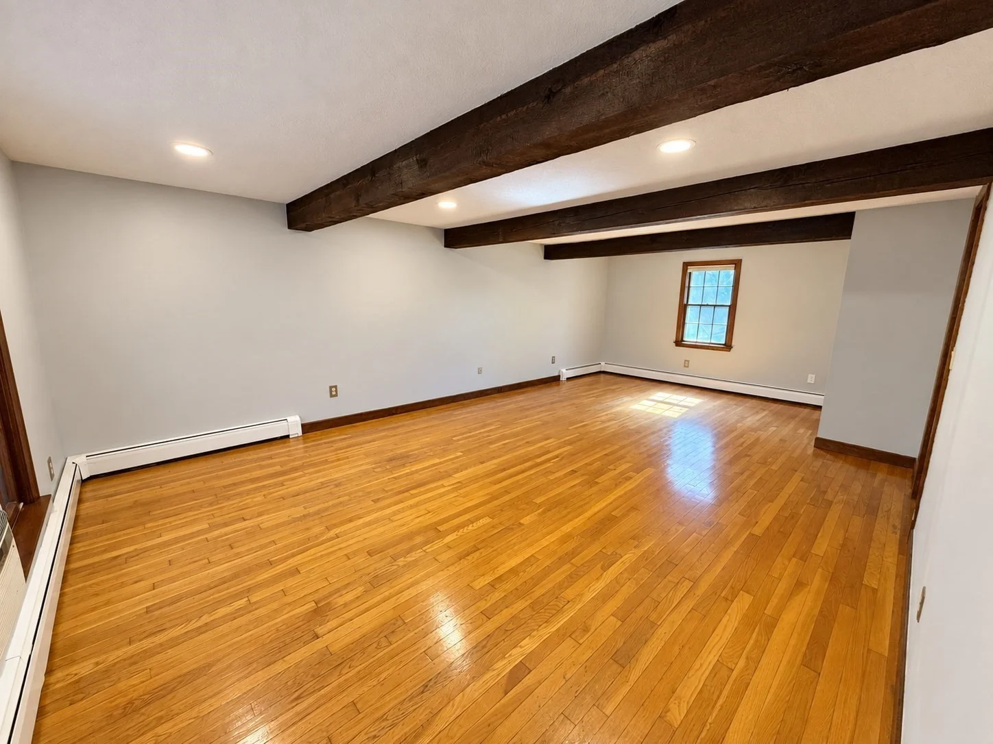 4 bed, 2 bath apartment for rent at 8 Robin Rd, Milford — photo 4 of 27