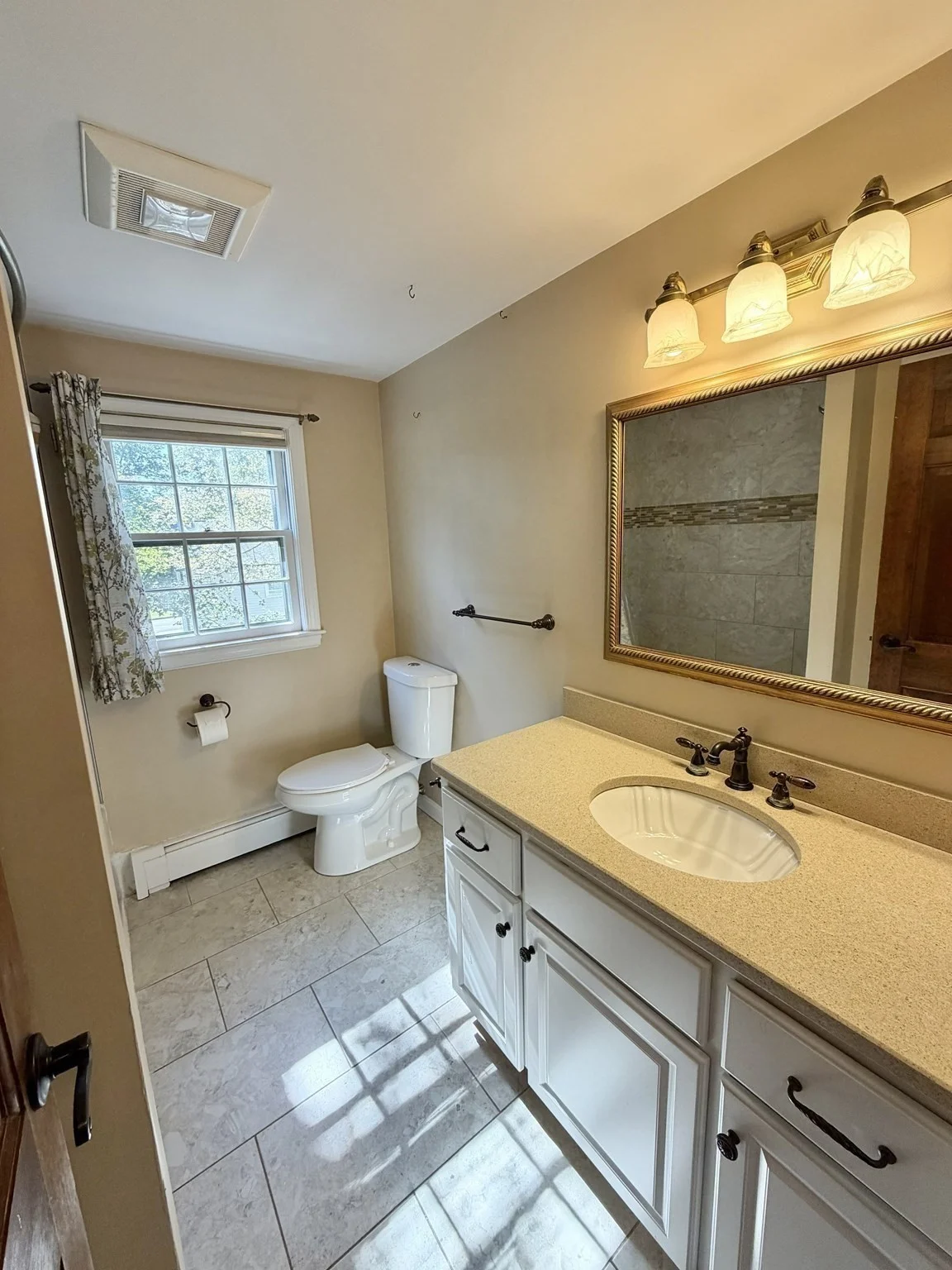 4 bed, 2 bath apartment for rent at 8 Robin Rd, Milford — photo 14 of 27