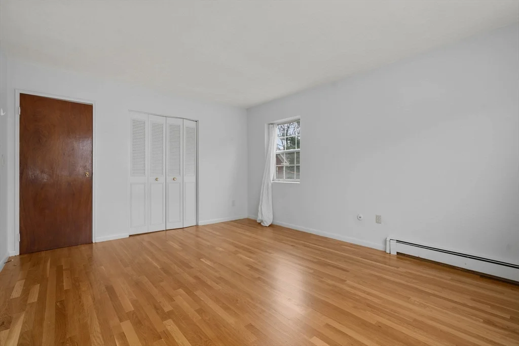 2 bed, 1 bath apartment for rent at 8 Robinwood Ave Unit 6, Jamaica Plain — photo 4 of 18