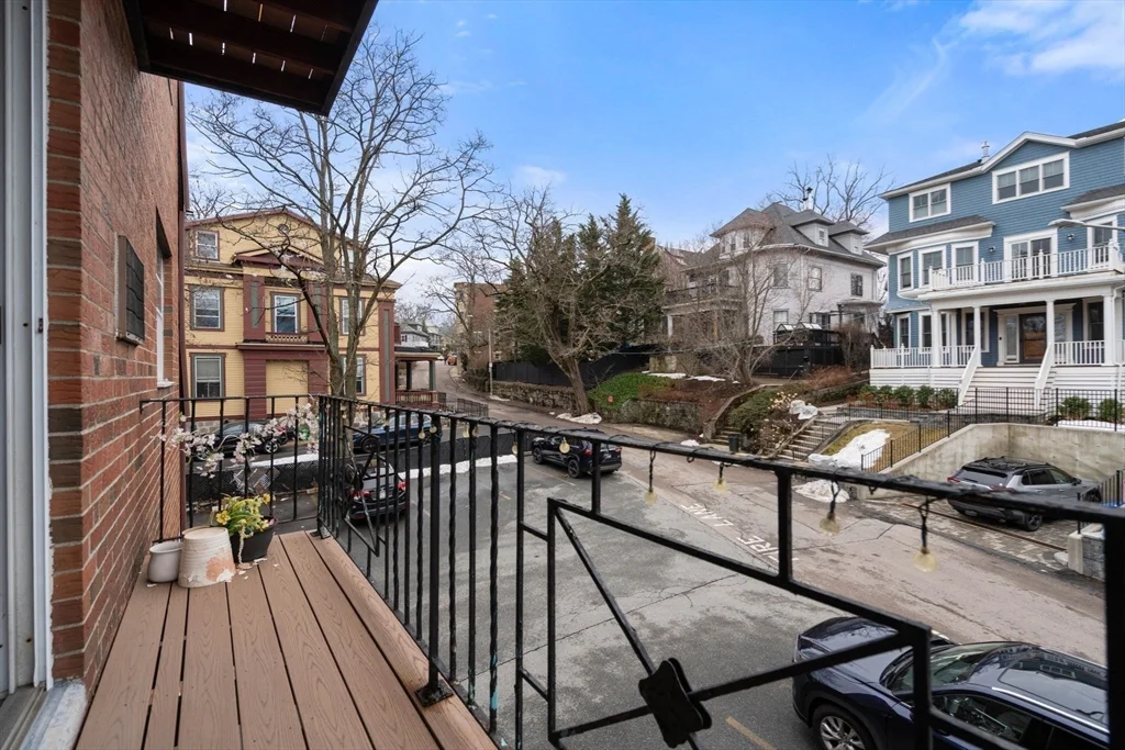 2 bed, 1 bath apartment for rent at 8 Robinwood Ave Unit 6, Jamaica Plain — photo 15 of 18