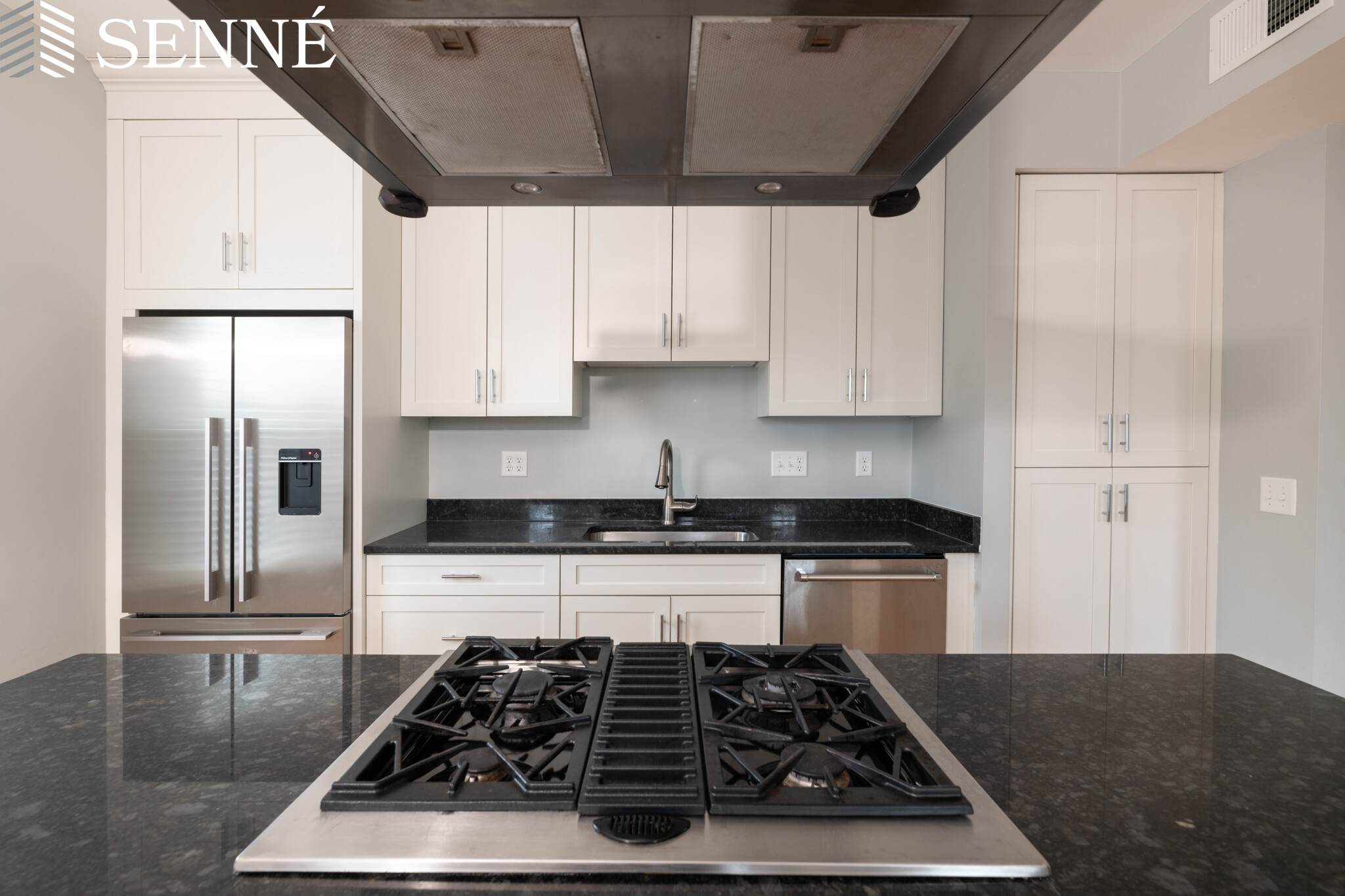 2.5 bed, 2 bath apartment for rent at 8 Rockingham Pl Unit 1, Cambridgeport — photo 1 of 16
