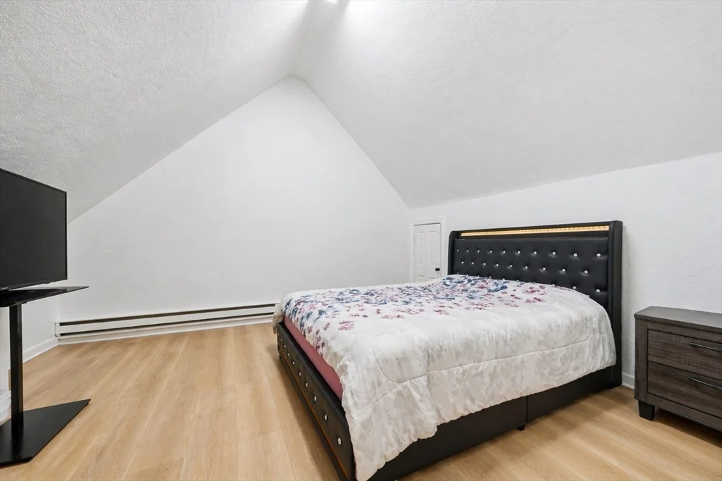 1 bed, 1 bath apartment for rent at 8 Rockwell Ter Unit 3, Malden — photo 5 of 9