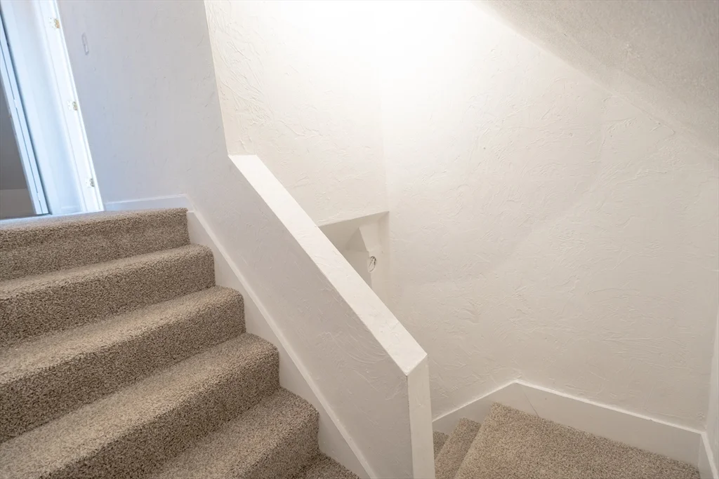 1 bed, 1 bath apartment for rent at 8 Rockwell Ter Unit 3, Malden — photo 8 of 9