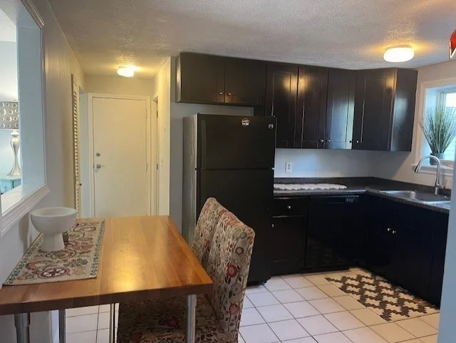 2 bed, 1 bath apartment for rent at 8 Royal Dane Dr Unit 71, Marshfield — photo 5 of 11