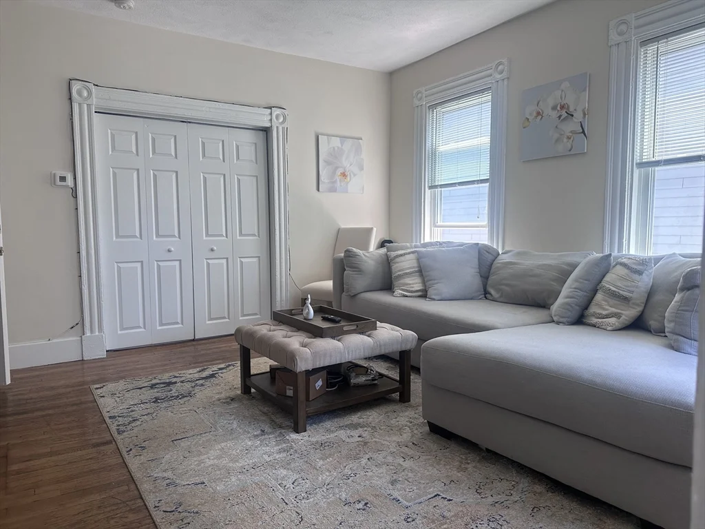 3 bed, 2 bath apartment for rent at 8 Sackville St Unit 3, Charlestown — photo 5 of 12