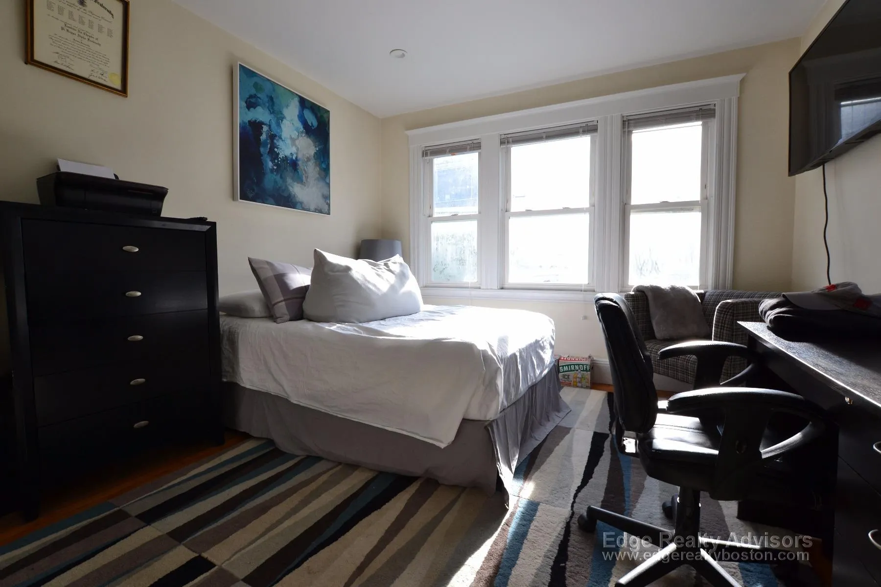 5 bed, 2.5 bath apartment for rent at 8 Sawyer Ter Unit 1, Allston — photo 3 of 27