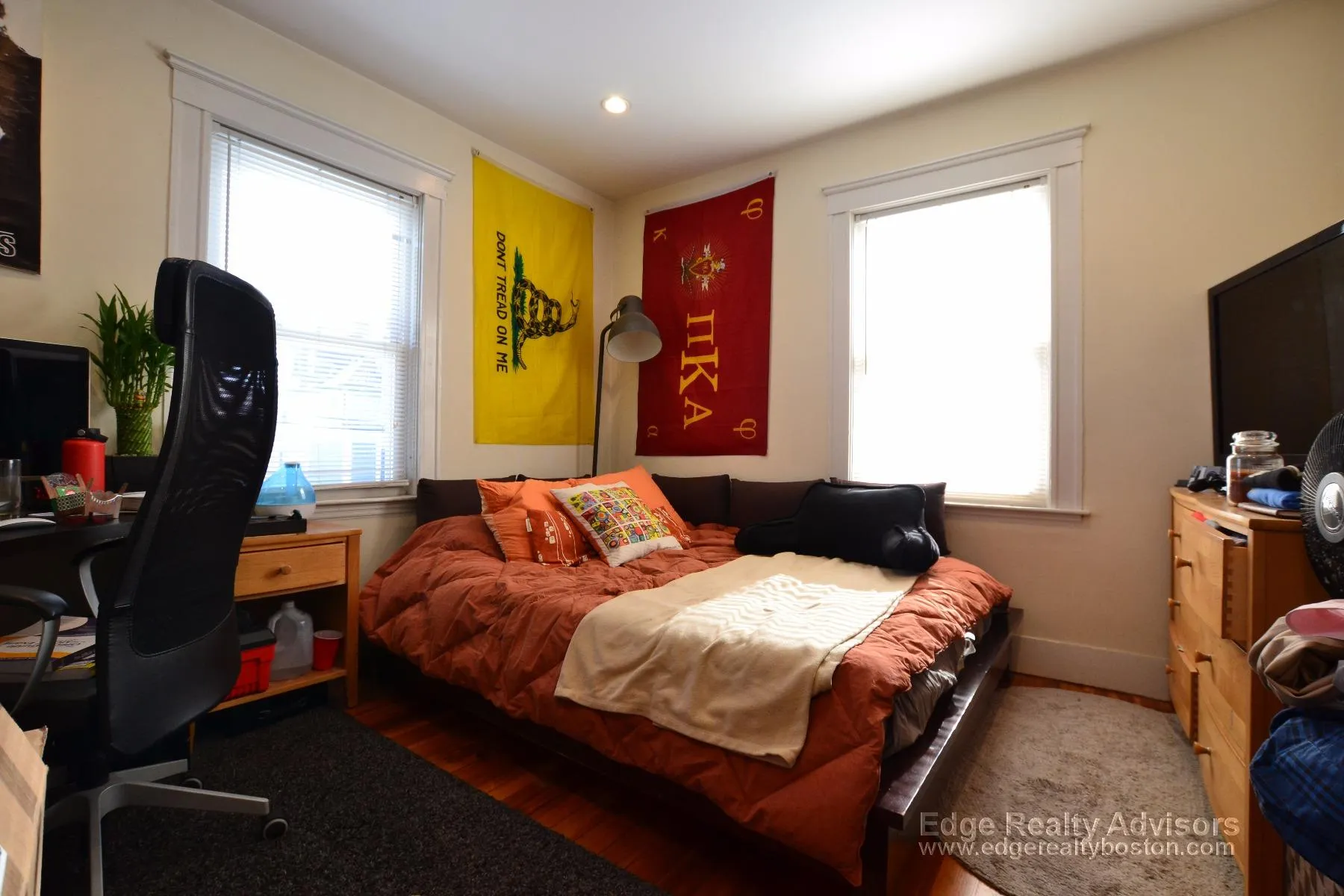 5 bed, 2.5 bath apartment for rent at 8 Sawyer Ter Unit 1, Allston — photo 6 of 27