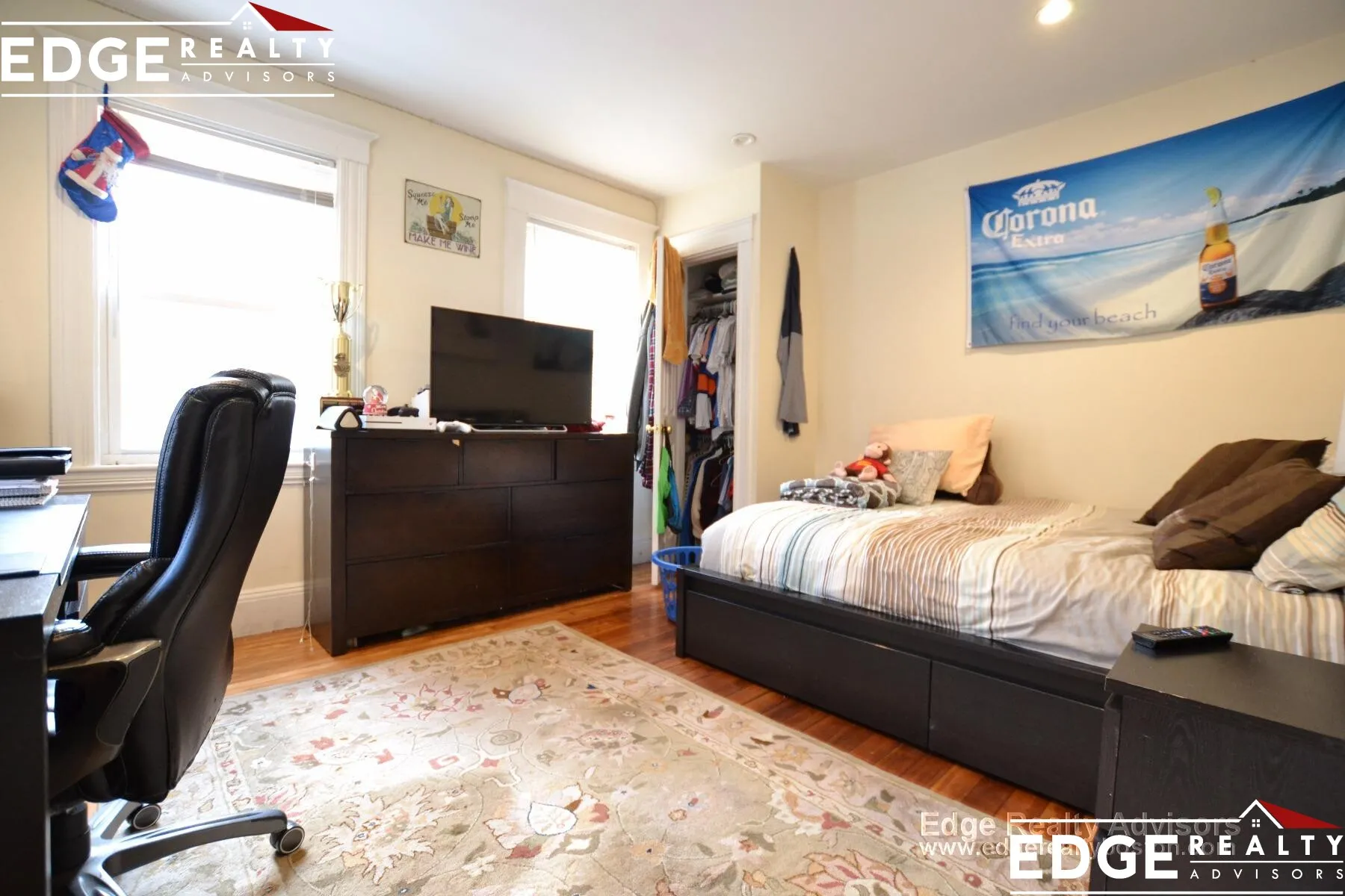 5 bed, 2.5 bath apartment for rent at 8 Sawyer Ter Unit 2, Allston — photo 3 of 13