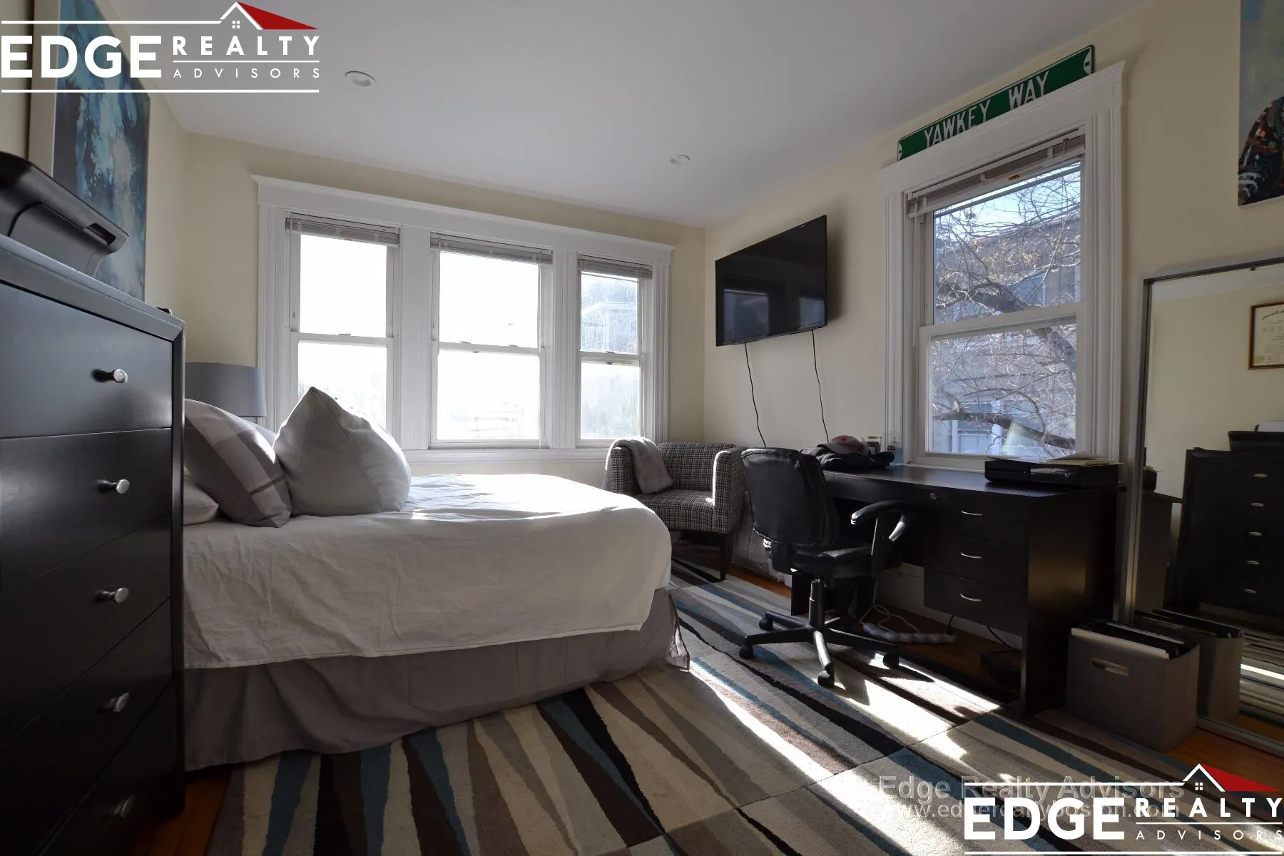5 bed, 2.5 bath apartment for rent at 8 Sawyer Ter Unit 2, Allston — photo 4 of 13