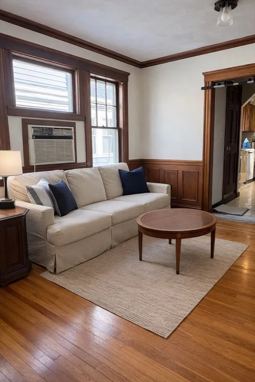4 bed, 2 bath apartment for rent at 8 Seagrave Rd Unit 2, North Cambridge — photo 1 of 17