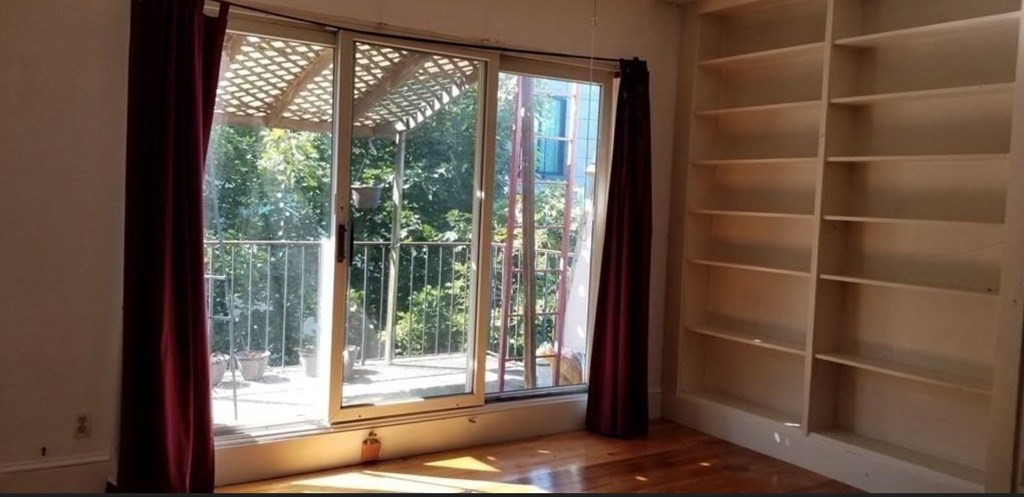 5 bed, 2.5 bath apartment for rent at 8 Sewall St, Mission Hill — photo 7 of 11