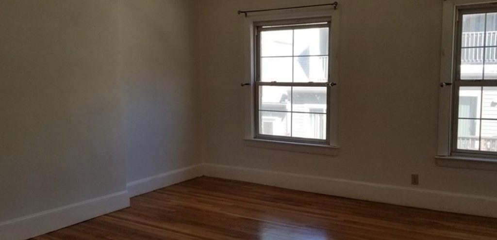 5 bed, 2.5 bath apartment for rent at 8 Sewall St, Mission Hill — photo 2 of 11