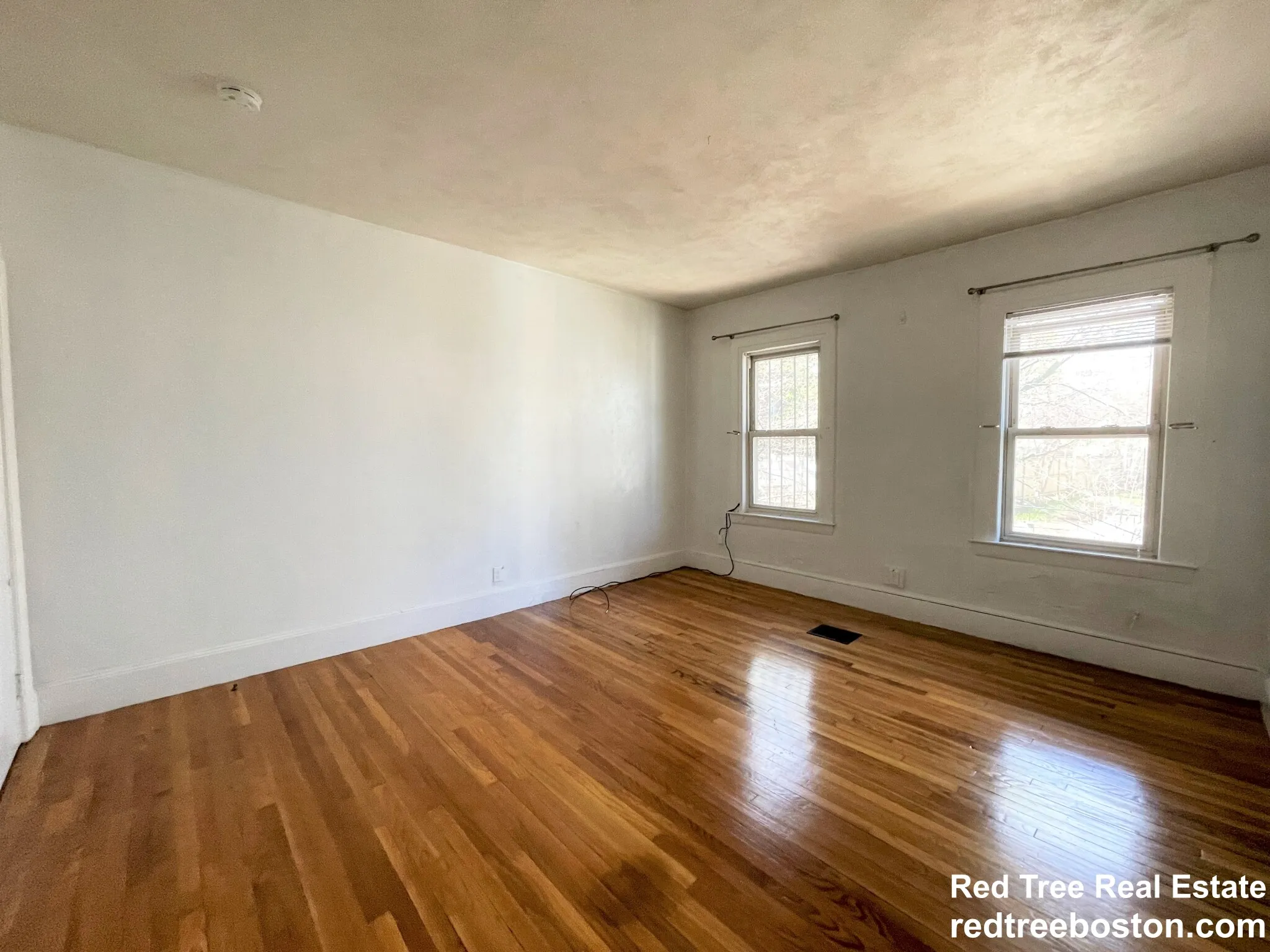 5 bed, 2.5 bath apartment for rent at 8 Sewall St Unit 1, Mission Hill — photo 16 of 29