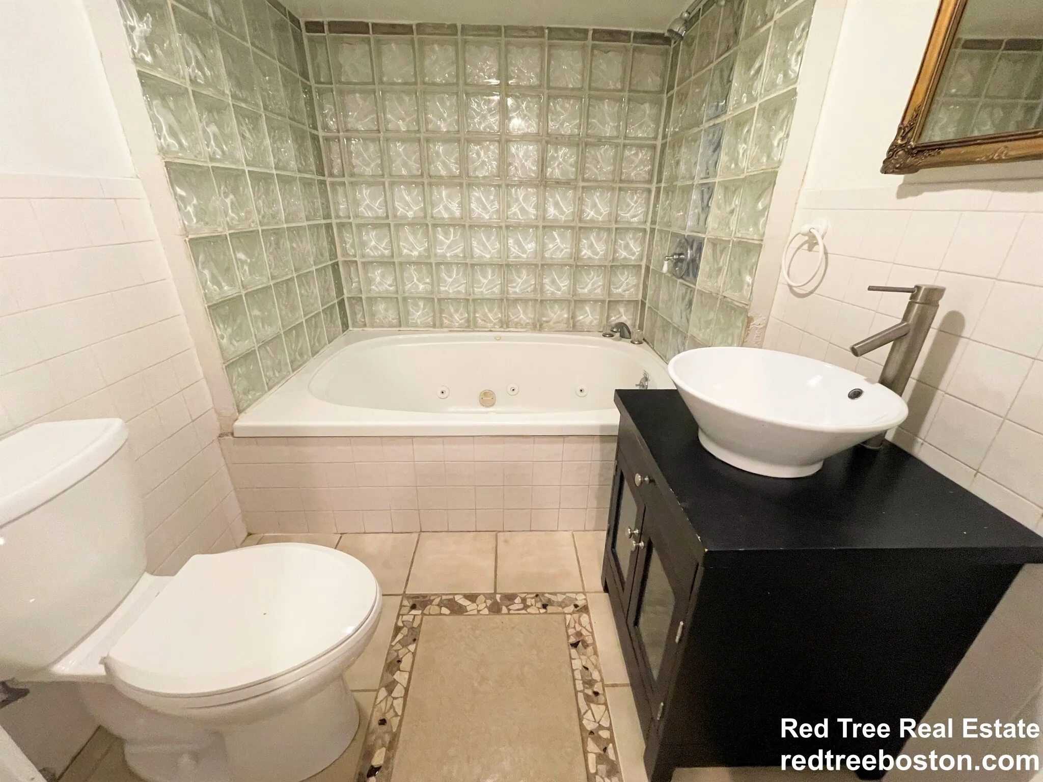 5 bed, 2.5 bath apartment for rent at 8 Sewall St Unit 1, Mission Hill — photo 23 of 29