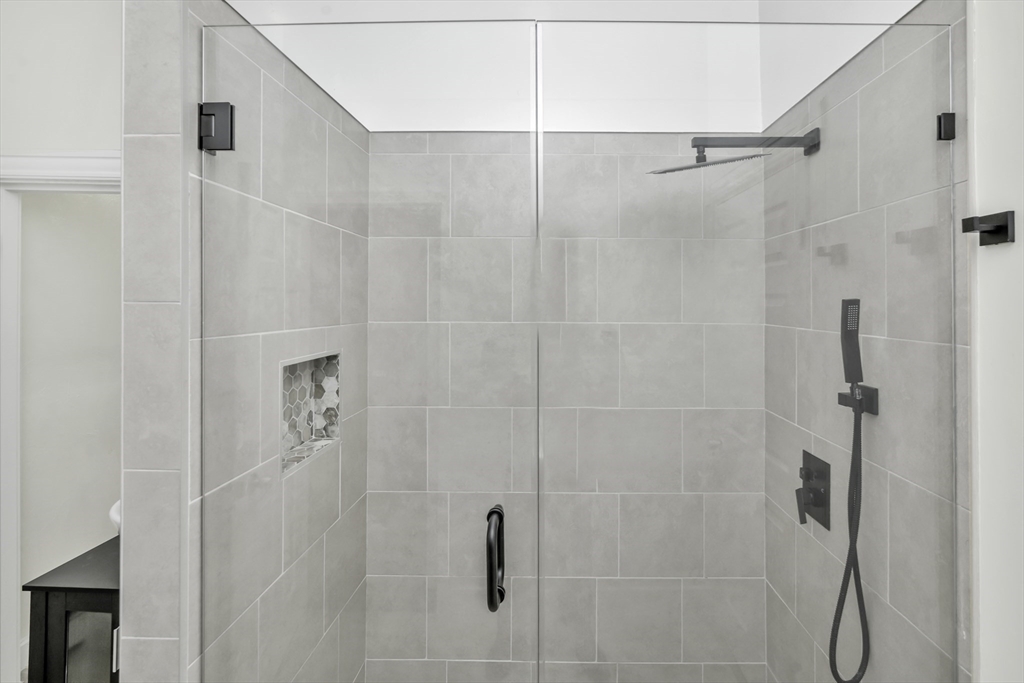 1 bed, 1 bath apartment for rent at 8 Shawmut Ter Unit 1, Malden — photo 6 of 9