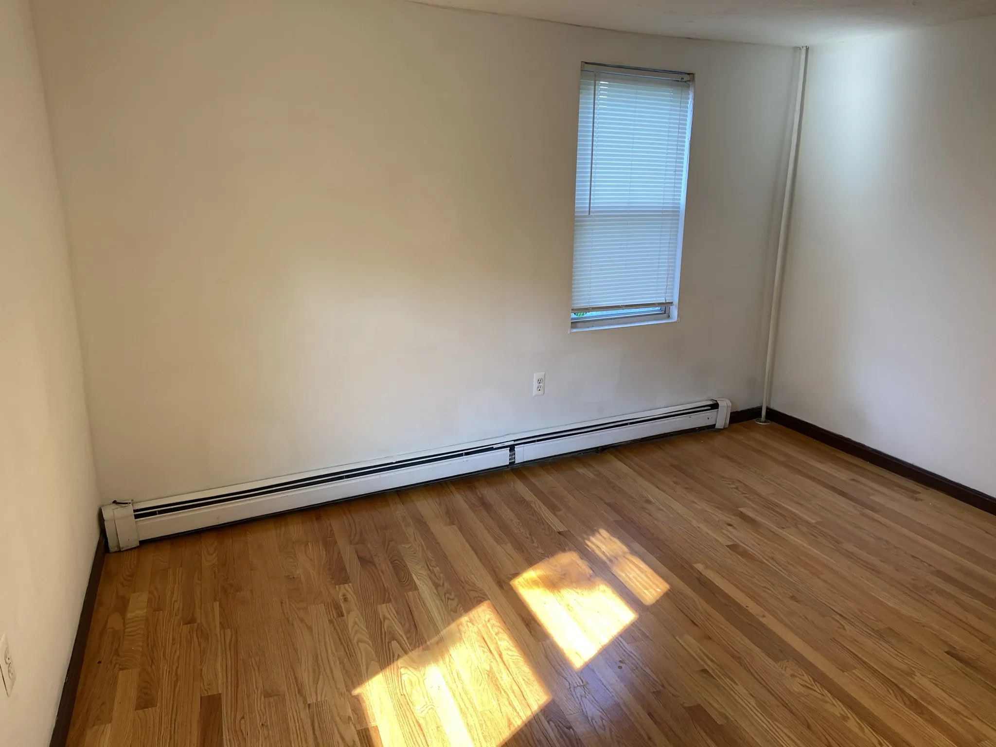 3 bed, 1 bath apartment for rent at 8 Shepard St Unit 0, Brighton — photo 9 of 23