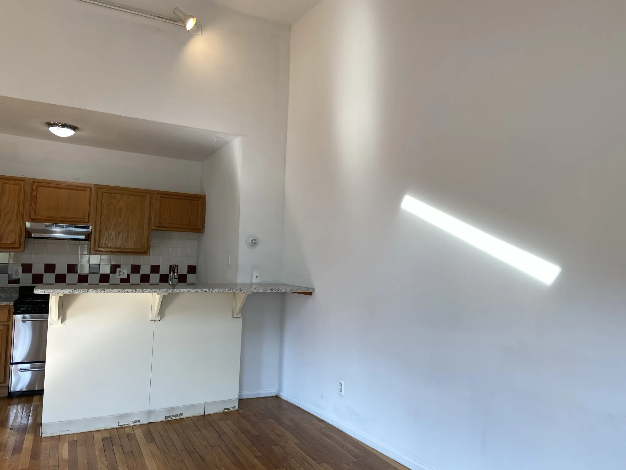 3 bed, 1 bath apartment for rent at 8 Shepard St Unit 0, Brighton — photo 3 of 23