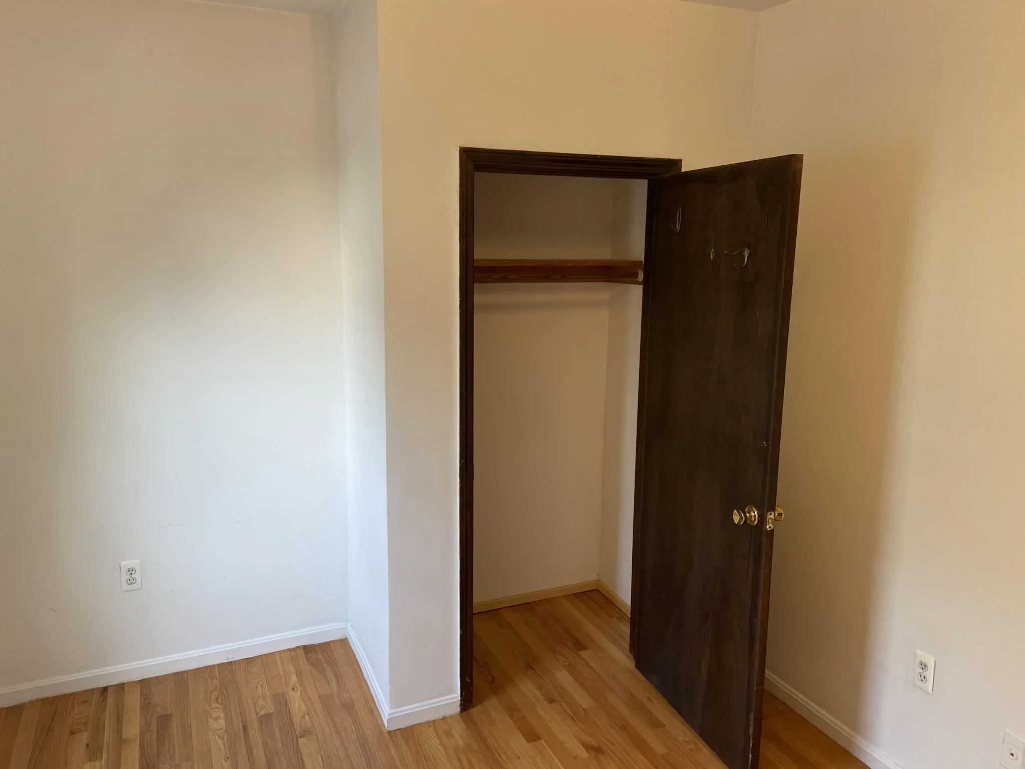 3 bed, 1 bath apartment for rent at 8 Shepard St Unit 1, Brighton — photo 12 of 23