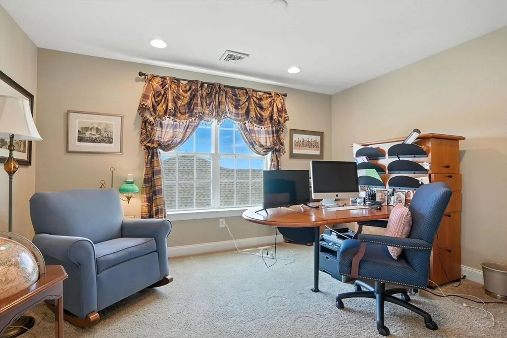3 bed, 4+ bath apartment for rent at 8 Skipping Stone Unit 8, Pinehills — photo 31 of 42