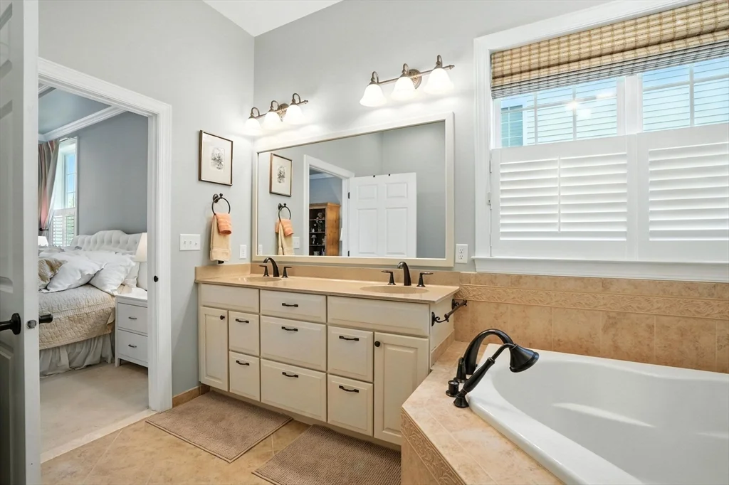 3 bed, 4+ bath apartment for rent at 8 Skipping Stone Unit 8, Pinehills — photo 18 of 42