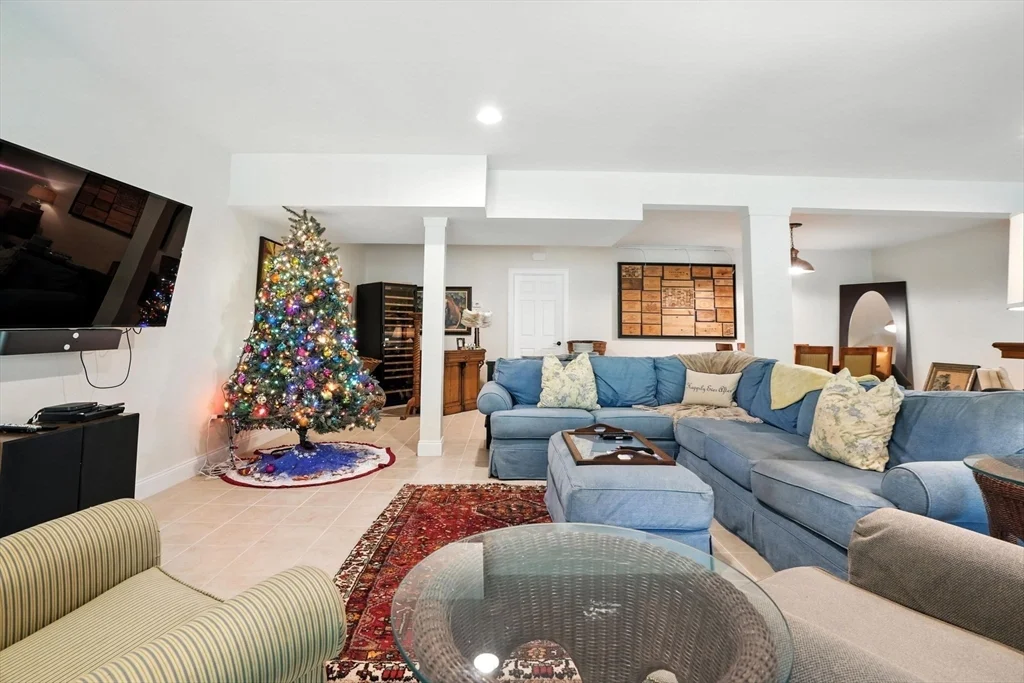3 bed, 4+ bath apartment for rent at 8 Skipping Stone Unit 8, Pinehills — photo 33 of 42