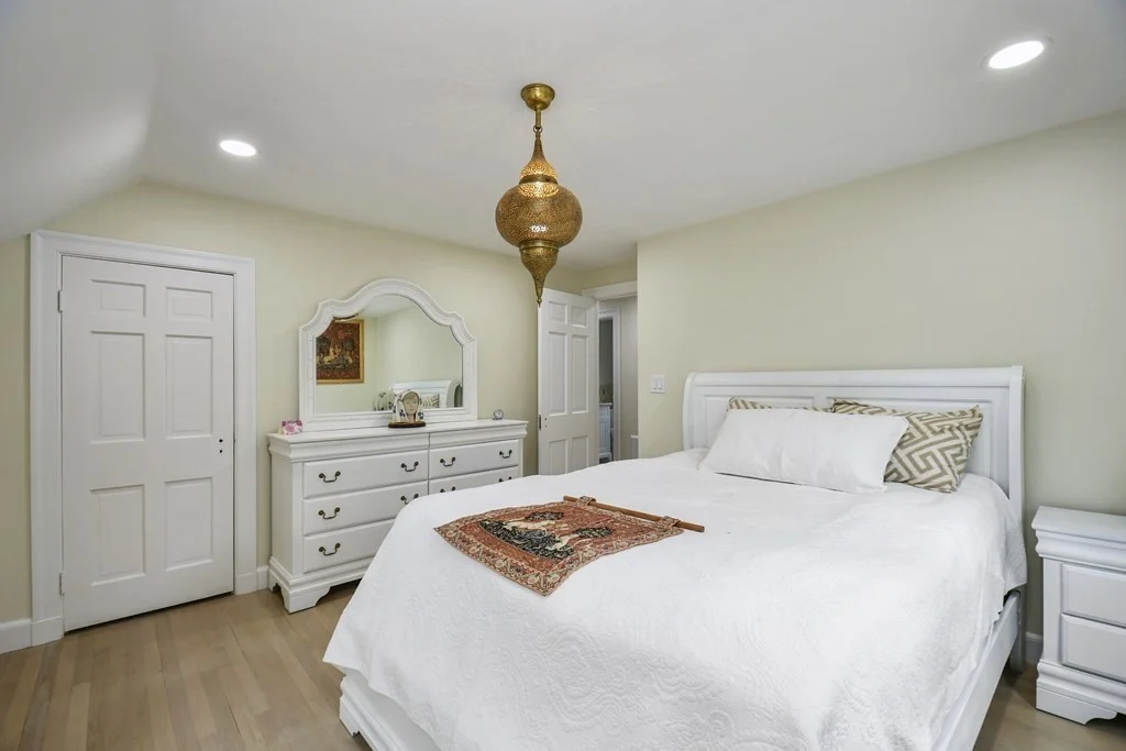 3 bed, 2 bath apartment for rent at 8 Spruce Park, Wellesley — photo 19 of 24