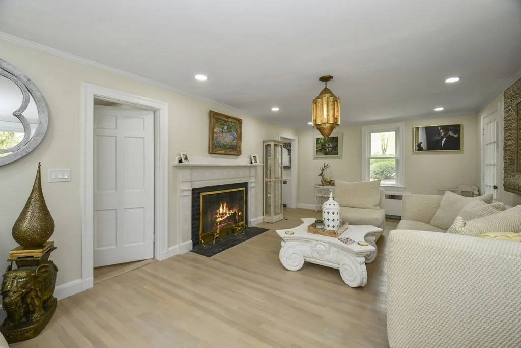 3 bed, 2 bath apartment for rent at 8 Spruce Park, Wellesley — photo 12 of 24
