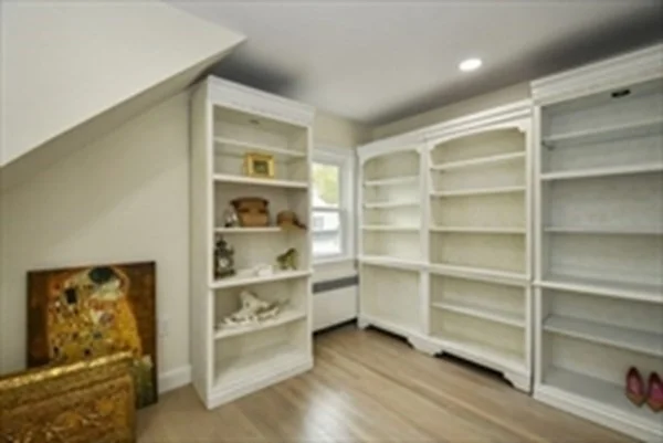 3 bed, 2 bath apartment for rent at 8 Spruce Park, Wellesley — photo 21 of 24