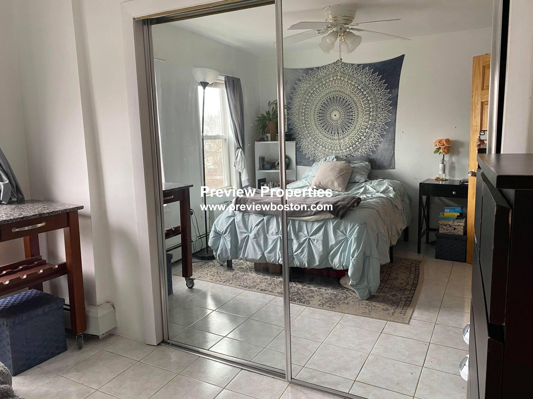 3 bed, 1 bath apartment for rent at 8 Starr Ln Unit 3, Jamaica Plain — photo 11 of 14