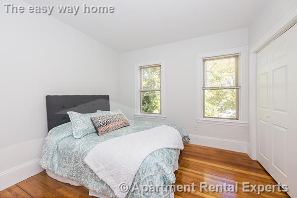 4 bed, 1 bath apartment for rent at 8 Stone Pl Unit 1, Union Square — photo 9 of 11