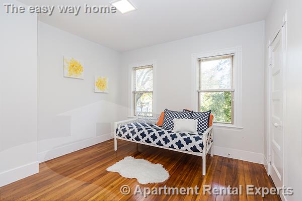 4 bed, 1 bath apartment for rent at 8 Stone Pl Unit 1, Union Square — photo 6 of 11