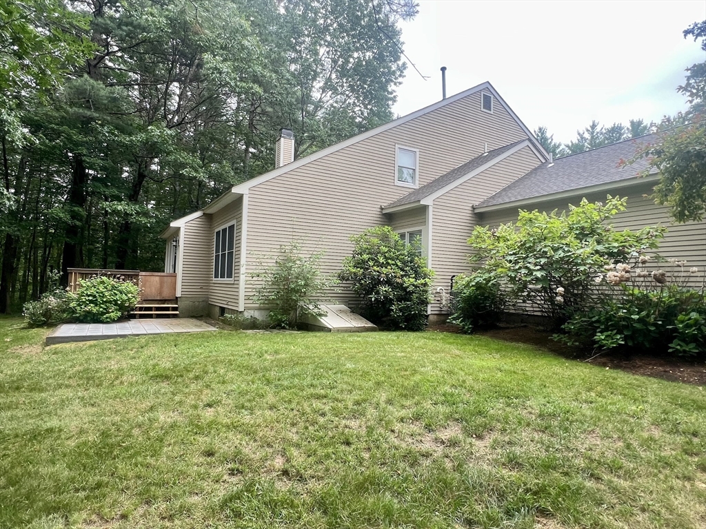 3 bed, 2 bath apartment for rent at 8 Stonegate Ln Unit 8, Bedford — photo 20 of 30