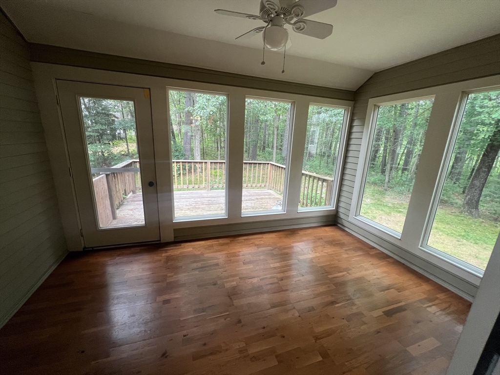 3 bed, 2 bath apartment for rent at 8 Stonegate Ln Unit 8, Bedford — photo 18 of 30