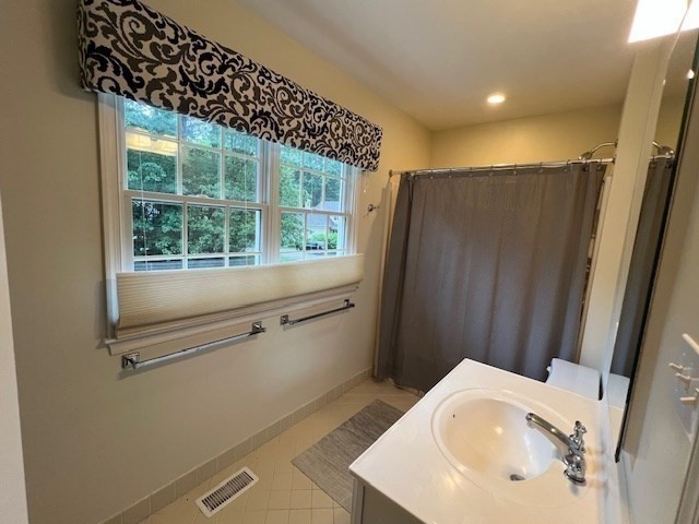 3 bed, 2 bath apartment for rent at 8 Stonegate Ln Unit 8, Bedford — photo 13 of 30
