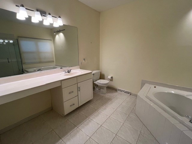 3 bed, 2 bath apartment for rent at 8 Stonegate Ln Unit 8, Bedford — photo 8 of 30