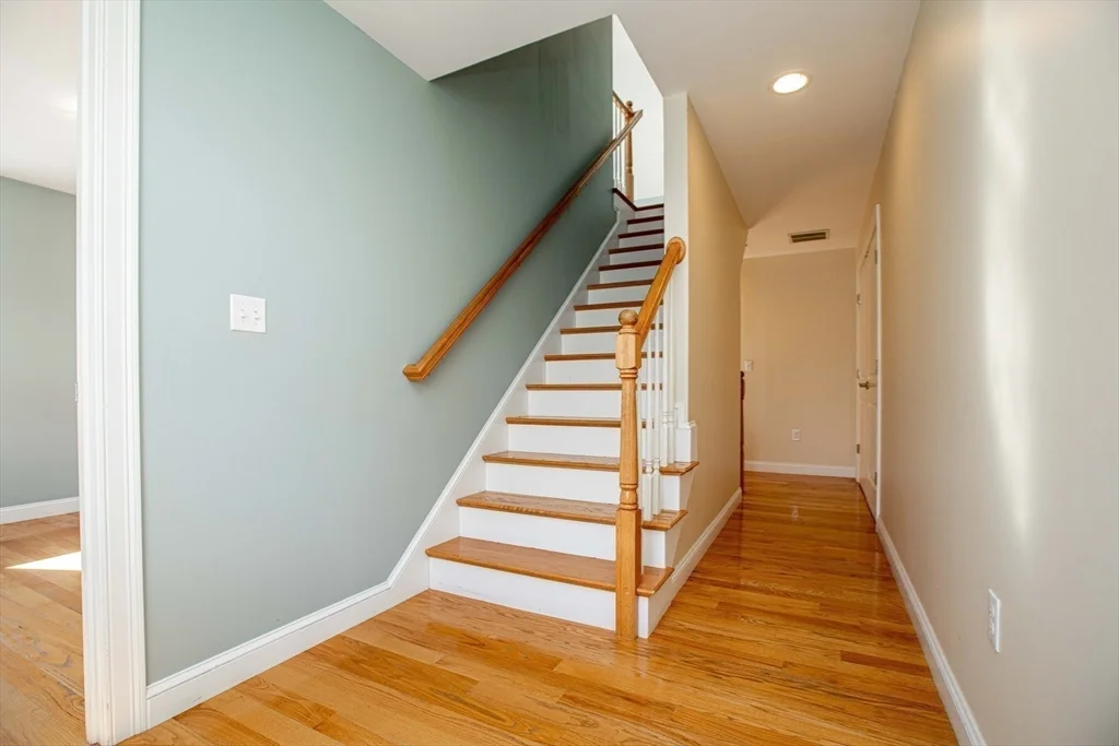3 bed, 2 bath apartment for rent at 8 Summer Hill Circle Unit 8, Arlington — photo 32 of 41